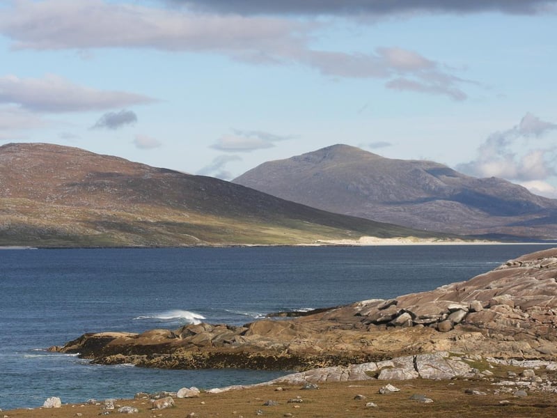 Na h-Eileanan Siar: Total number of recorded crimes per 10,000 population - 220