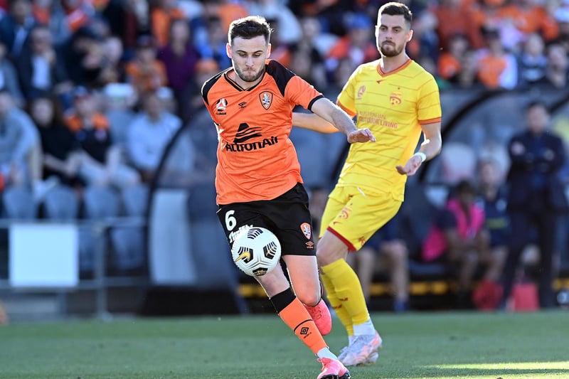 Plymouth have signed defender Macaulay Gillesphey from Australian top-flight side Brisbane Roar.