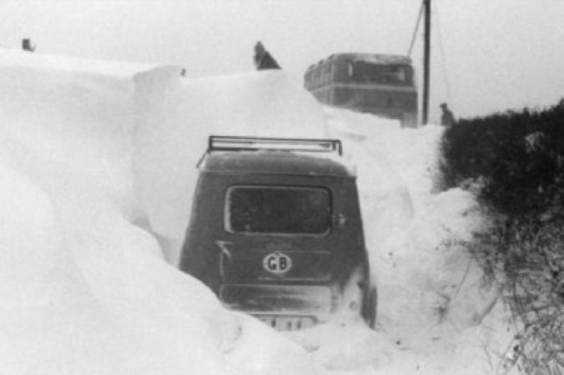 Think you've got it bad? Look at the drifts that drivers faced in 1963. Edward Stokoe remembered that children still had to walk to school. "They did not close the schools and I had to walk through all the snow."