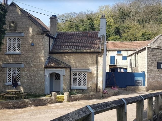 The Boat Inn, Lower Sprotbrough, DN5 7NB. Rating: 4.1/5 (based on 1,463 Google Reviews). "Had lunch in this cracking place. Food was fantastic, service was remarkable and all the staff were so polite and well-mannered."
