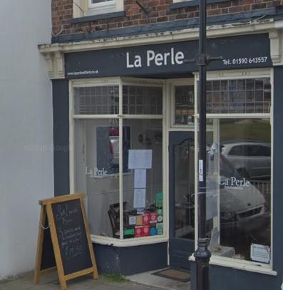 As well as hosting a range of other sea food and gourmet burgers, La Perle, Milford on Sea, Lymington, was rated sixth by Tripadvisor for fish and chips. They have 4.5 star rating based on 973 reviews. .
