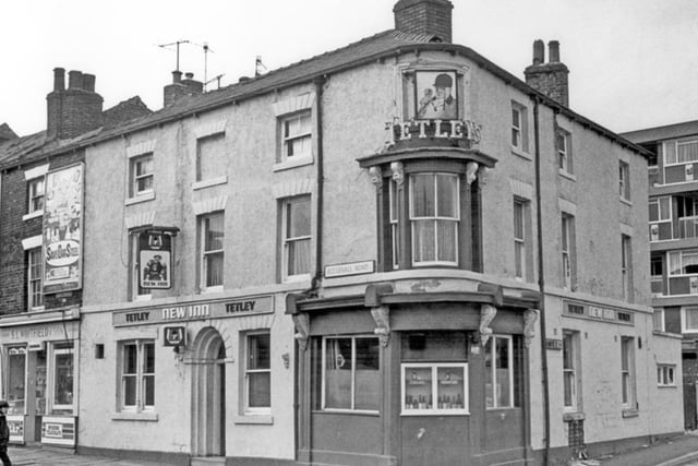 The New Inn, on Ecclesall Road, Sheffield, at the junction with Hanover Street, in January 1983. It was demolished in the mid-1980s.