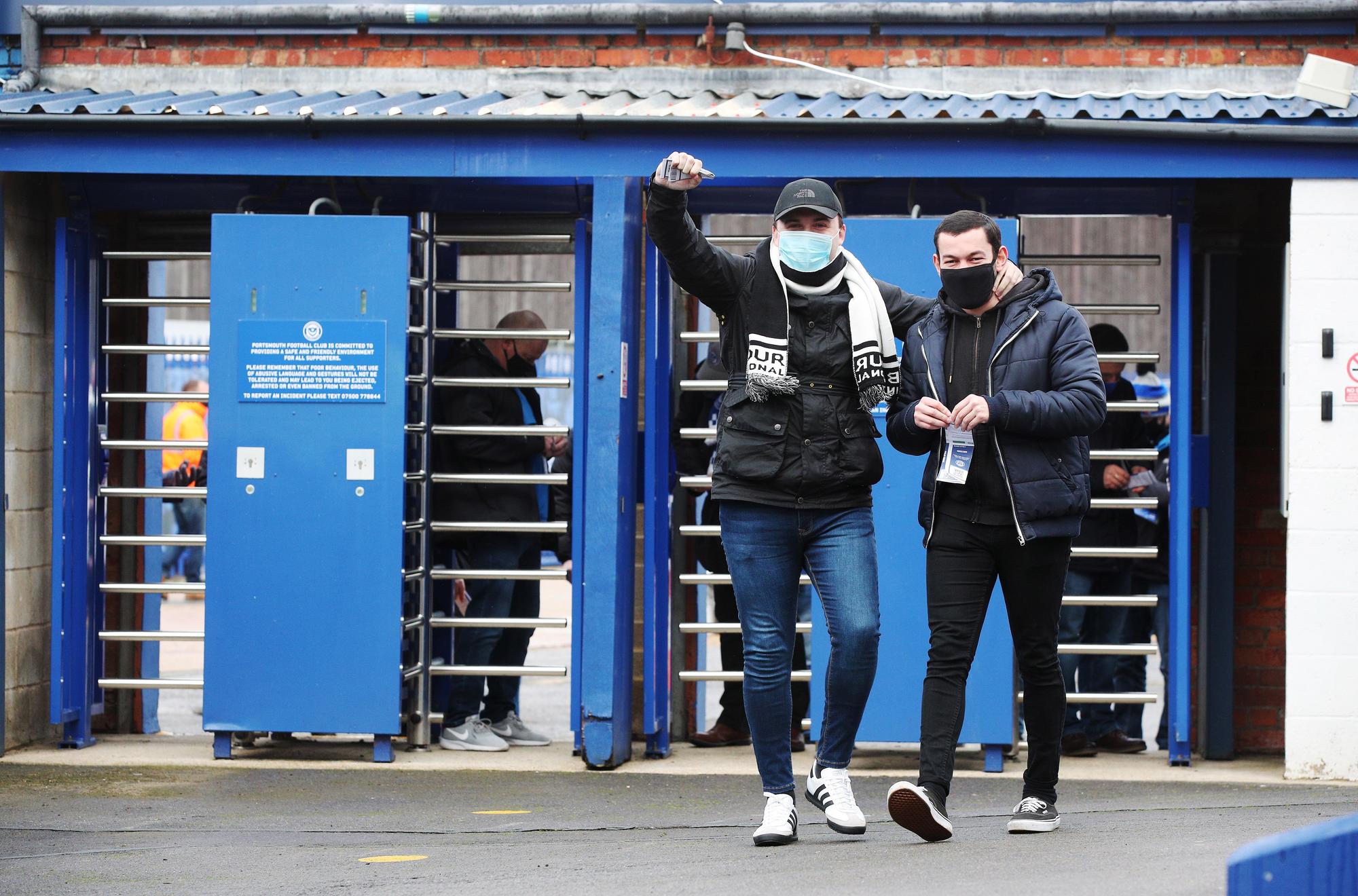 Pompey fans arrive for the first time in 9 months due to Corona restrictions