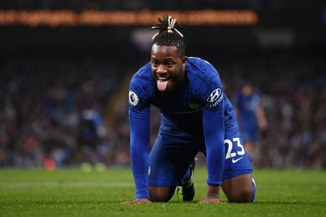 Chelsea have offered Michy Batshuayi to Leeds United, who are now considering whether or not it is worth investing £22.6m or more into signing the striker. (HLN via Sports Witness)