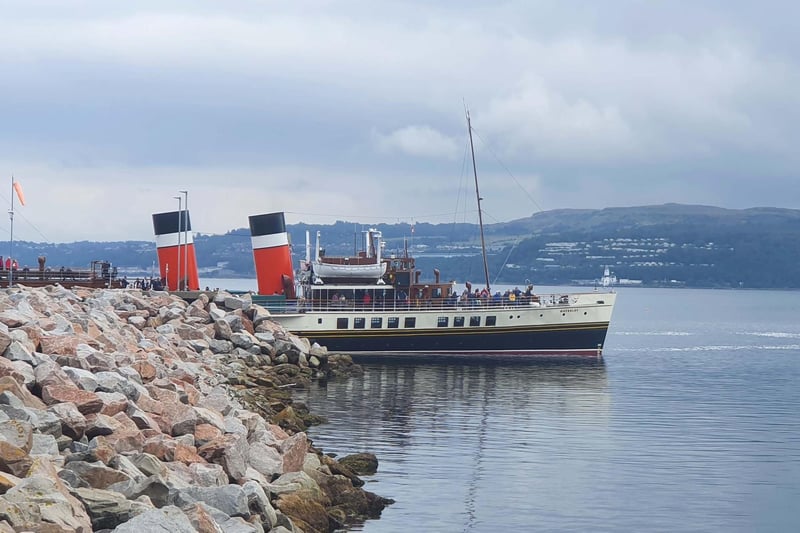 Waverley leaves Dunoon to continue its journey down the Clyde. 