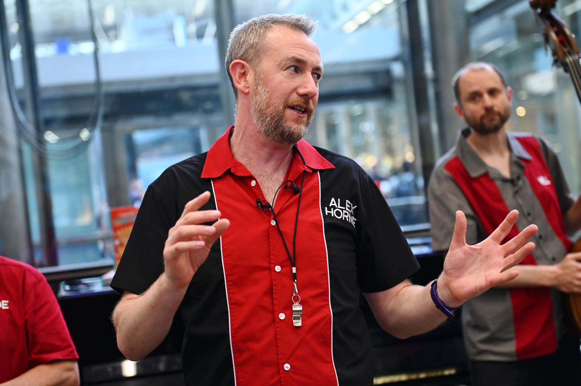 Alex Horne and his comedy-music quintet return with all-new songs, jokes, questionable choreography, and glorious chaos from 'Britain’s Funniest Band'. 🎟️ Leeds Grand Theatre