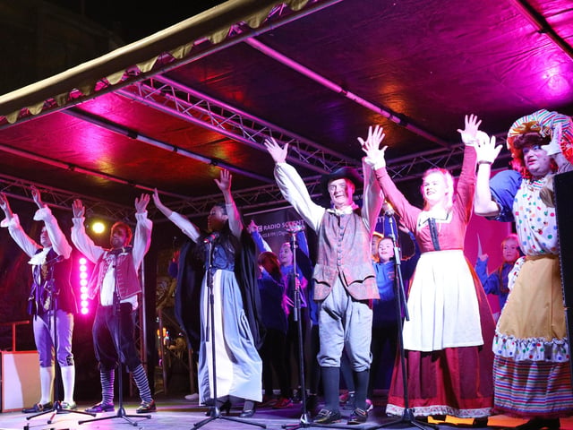 Groundlings Theatre Company taking centre stage at the Christmas lights switch on in Palmerston Road, Southsea. Picture: Chris Moorhouse (251121-38).