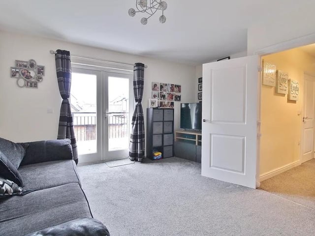 This two bedroom flat in Newlands Avenue, Waterlooville, is on sale under a shared ownership basis for £105,000. It is listed by Jeffries & Dibbens Estate and Lettings Agents - Waterlooville.
