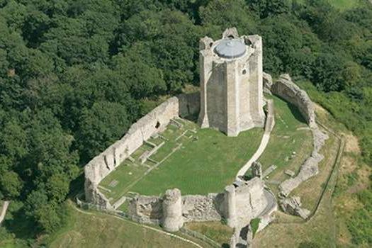 This romantic castle with stunning views over Conisbrough, inspired Sir Walter Scott's Ivanhoe and still fires the imagination today. With floors and roof restored in the lofty circular keep you can fully appreciate the magnificence of the original 12th century building. Delve into the medieval world of Lord and Lady de Warenne, and enjoy the grassy areas around the castle walls for games and picnics.