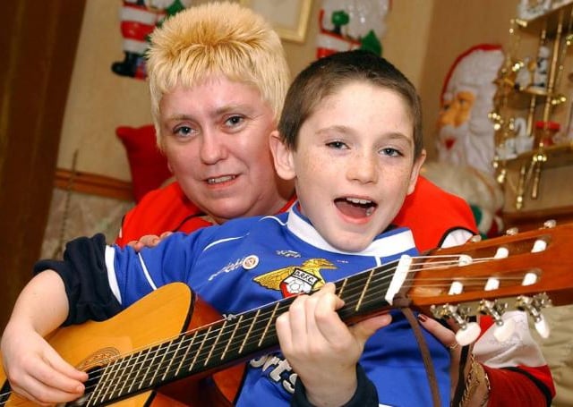 X Factor competitor Sharon Hornsby with her son Dale in Balby, 2004.