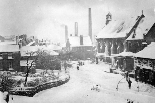View of Manchester Road and St Matthias church in Stocksbridge, Sheffield, from Nanny Hill, in February 1947, after 20 inches of snow