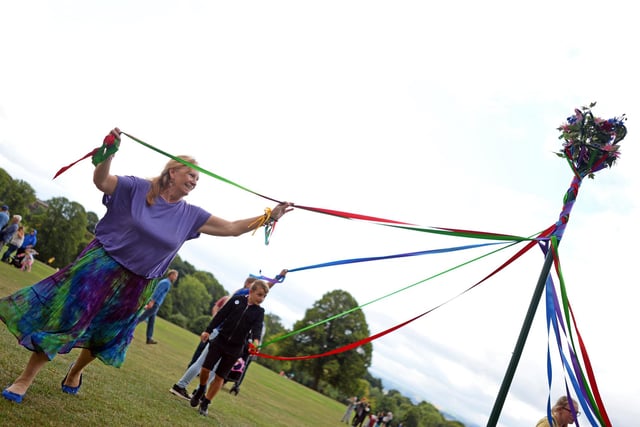 Learning traditional Maypole dancing with Penny's Merry Maypole at Graves Park in August 2018