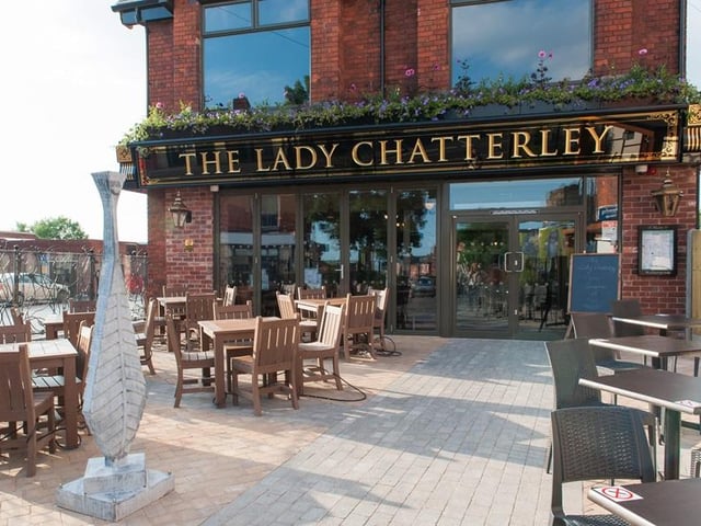 This Victorian building was formerly a car showroom and was opened by JD Wetherspoon in 2014. It is named in honour of locally-born writer DH Lawrence.