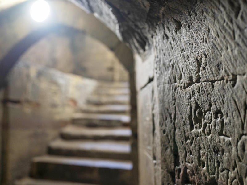 Embark on an engaging journey through history with the Pontefract Castle Explorers Tour. Available until Sunday, June 1st, 2025, this tour offers insights into the fascinating past of this significant Yorkshire landmark 📌 Pontefract Castle, Castle Chain, Pontefract, West Yorkshire, WF8 2BA.