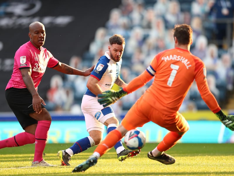 Norwich City are believed to be taking an interest in Blackburn Rovers striker Adam Armstrong, who could be available for just £10m. The ex-Newcastle man was on fire in the Championship last season, netting 28 league goals. (Telegraph)