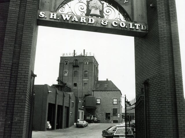 The entrance to Ward's Brewery, Ecclesall Road, 1990.