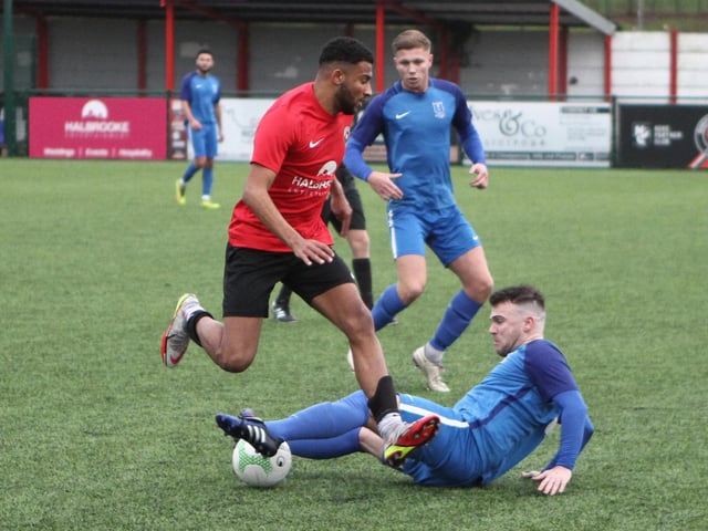 Ben Henderson is tackled.