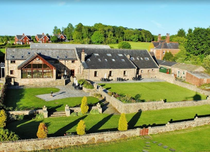 Beeston Manor Country Hotel in Quaker Brook Lane, Samlesbury, has a 4.6/5 rating on Google Reviews.