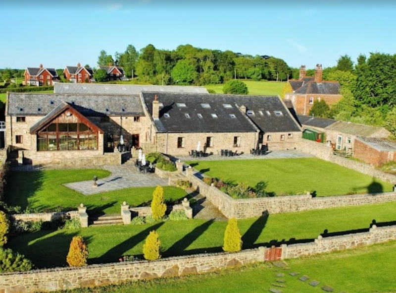 Beeston Manor Country Hotel in Quaker Brook Lane, Samlesbury, has a 4.6/5 rating on Google Reviews.