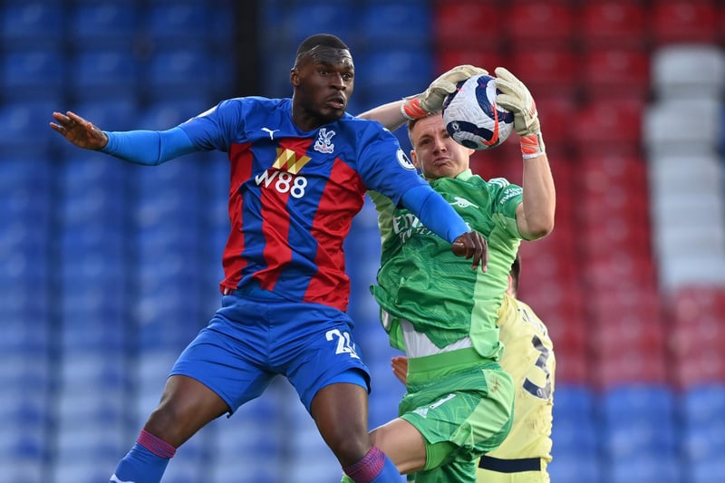 Crystal Palace striker Christian Benteke has committed his future to the club, after signing a new two-year deal. The Belgium international enjoyed a return to form last season, netting on ten occasions for the Eagles. (Club website)