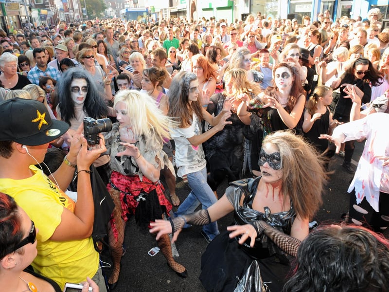 The crowd does Thriller dance at Love Albert Road Day in 2009. Picture: Paul Jacobs. (093449-48)