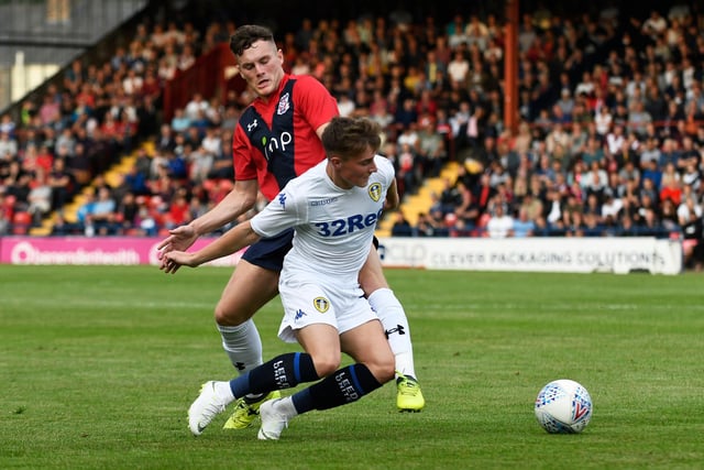 Leeds United’s Jordan Stevens is said to be clear to exit to Swindon Town on loan this week. The Whites are also due to decide on Robbie Gotts with Hull City now ‘back in’ as well as Huddersfield Town. (The Sun)