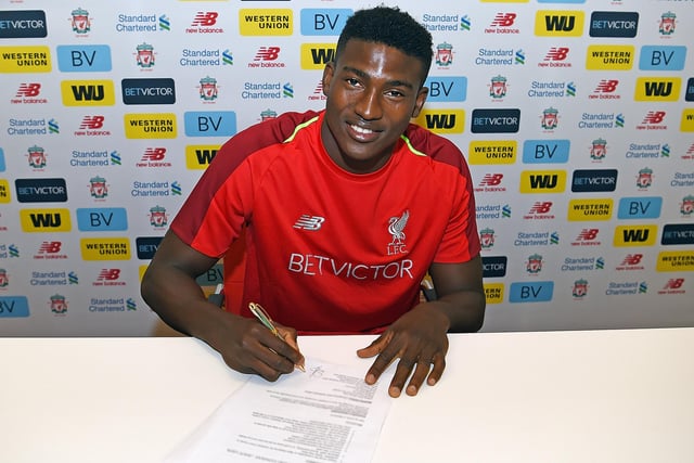 Mainz manager Rouven Schroder says the club are in talks to keep Liverpool forward Taiwo Awoniyi. The Nigerian has been on loan at the Bundesliga side since last summer. (Goal)