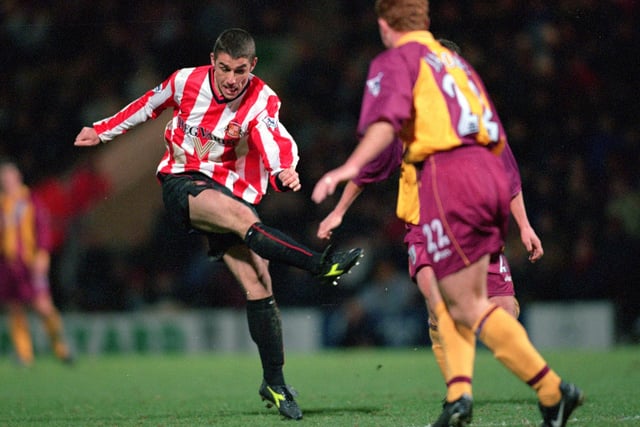 Kevin Phillips of Sunderland shoots during the FA Carling Premiership game against Bradford City at Valley Parade in Bradford, England. Sunderland won the match 4 -1.