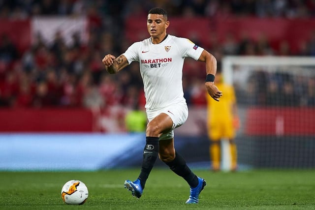 Manchester City and Liverpool are set to go head-to-head to land Sevilla defender Diego Carlos. Both clubs are willing to meet his £70m release clause. (Daily Star)