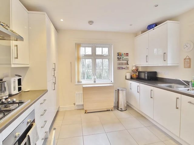 This two bedroom flat in Newlands Avenue, Waterlooville, is on sale under a shared ownership basis for £105,000. It is listed by Jeffries & Dibbens Estate and Lettings Agents - Waterlooville.