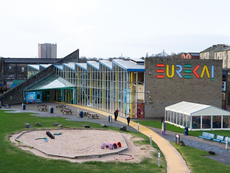 A museum built for play and learning, Eureka! is packed with interactive exhibits that encourage kids to explore science, nature, and everyday life in the most fun way possible. 📍Discovery Road, Halifax HX1 2NE