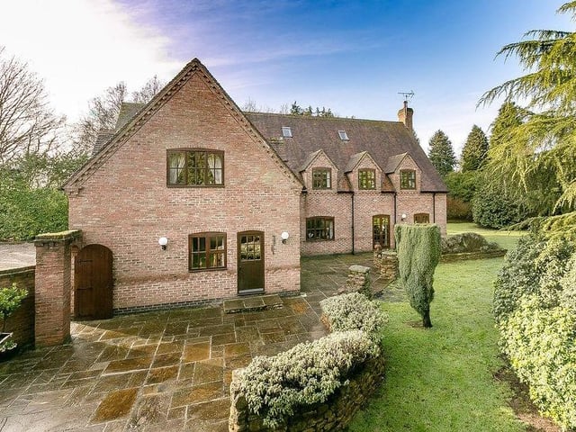 A view from a different angle of the Ravenshead property. Class and beauty.