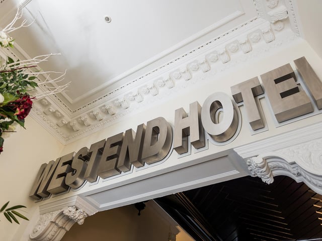 The hotel, which has closed down, was long a favourite meeting place for Highlanders in the capital