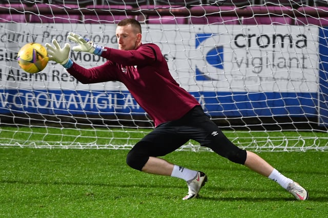 Hearts have agreed a deal in principle with Livingston to extend the loan deal of goalkeeper Ross Stewart. The 25-year-old’s deal was set to expire this month. He has acted as back-up to Craig Gordon. (Evening News)
