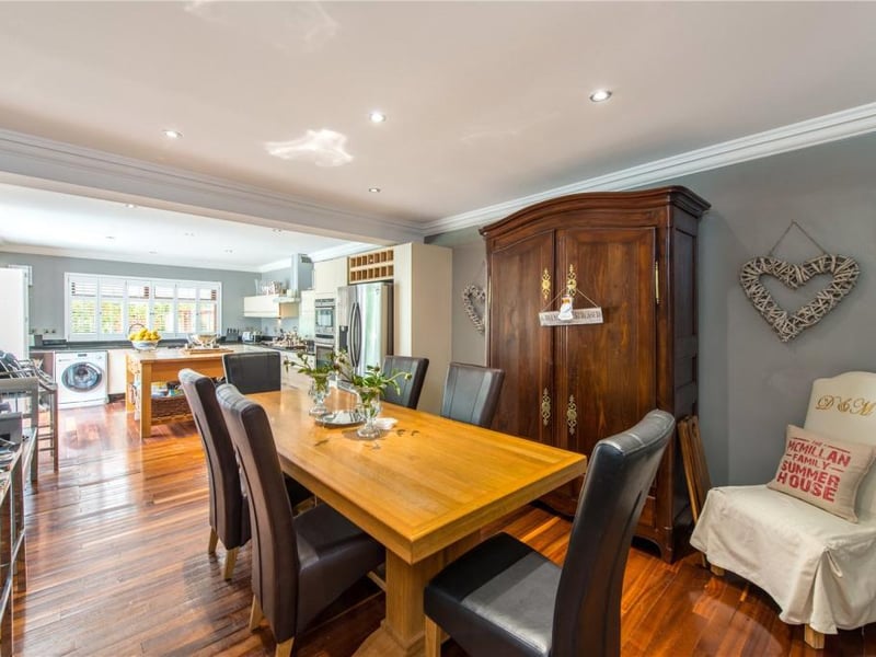 Dining room.