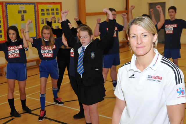Who remembers the time when Hartl,epool boxing star Amanda Coulson worked with St Hild's pupils?