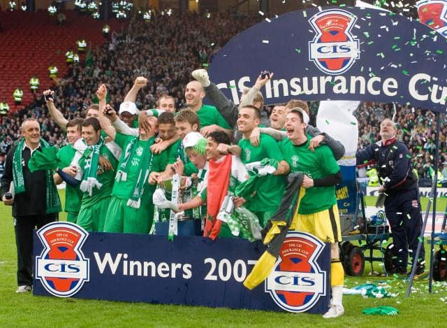 Michael Stewart reckons his former club Hibs are now favourites for the Betfred Cup after Rangers were eliminated by St Mirren last night. They last won the trophy in 2007. (Premier Sports)