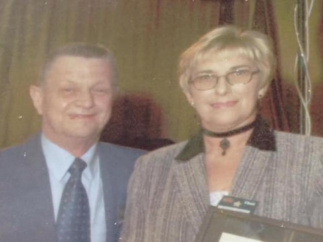 'Barb and Ez' as they were affectionately known ran a number of pubs in Mansfield, such as The Wheatsheaf, The Sir John Cockle, The Black Bull and The Rushley, even returning from retirement on a number of occasions.