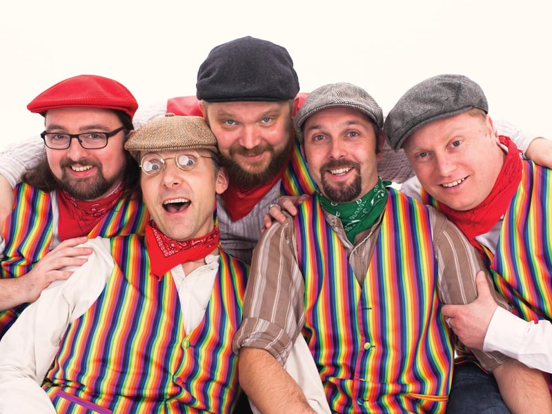 Get ready for a night of hilarious, sing-along folk-comedy, guaranteed to have you laughing and singing along.