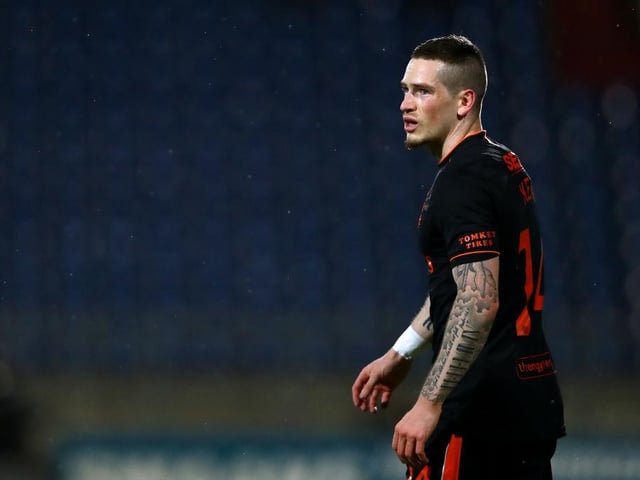 Rangers are set to open new contract talks with Ryan Kent after rejecting a £10m offer from Leeds United this summer. (Football Insider)