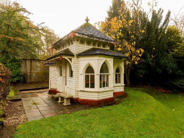 Summer house.