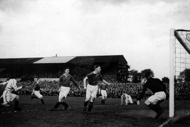 Doncaster Rovers v Manchester United (War time league 1/4 final match). 