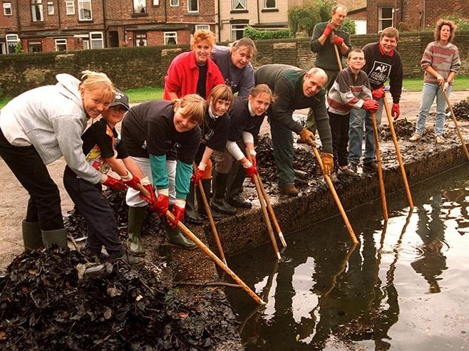 Sheffield Wildlife Trust and Hillsborough Community Development Trust volunteers were cleaning out the lake in Hillsborough Park that had become silted up, September 14, 1997