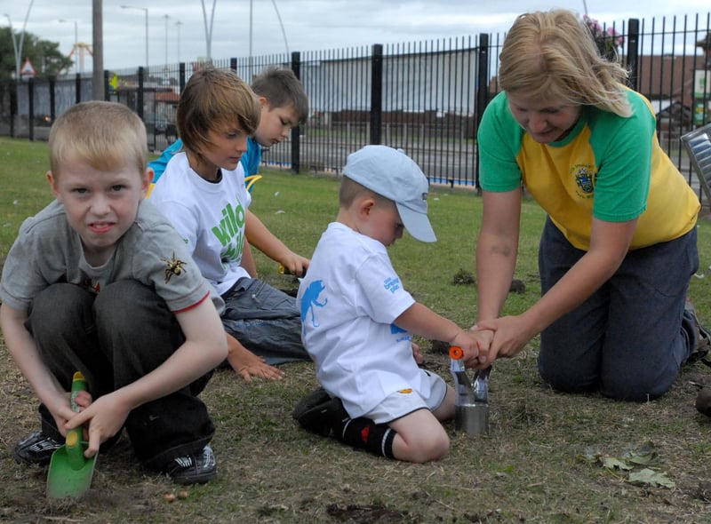 The Enviro Fayre show at South Shields got loads of interest 12 years ago. Were you pictured as you tried a spot of digging?