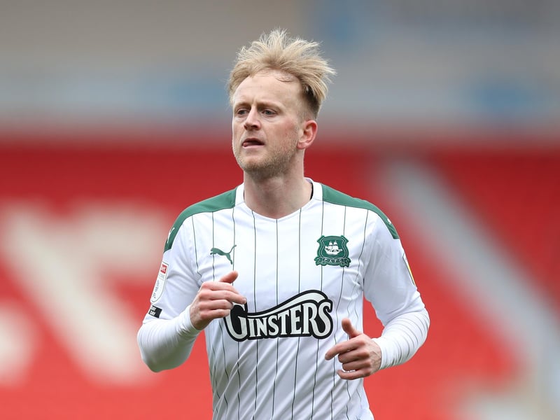 The Northern Irishman has made the move to the Gills after being released by Plymouth.
The 29-year-old midfielder spent one season at Home Park after one season at MK Dons.
He made 32 appearances for the Pilgrims last term, scoring twice.
Picture: George Wood/Getty Images