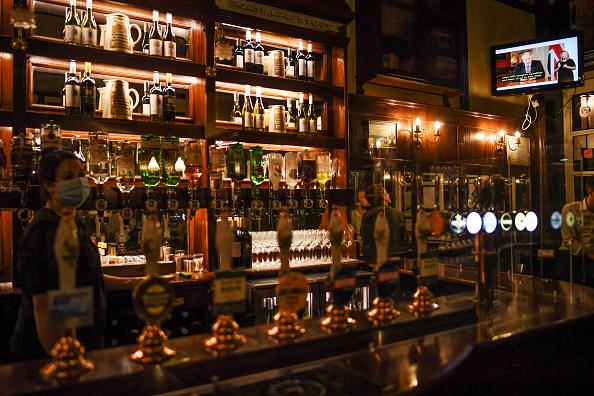 Mansfield pubs.