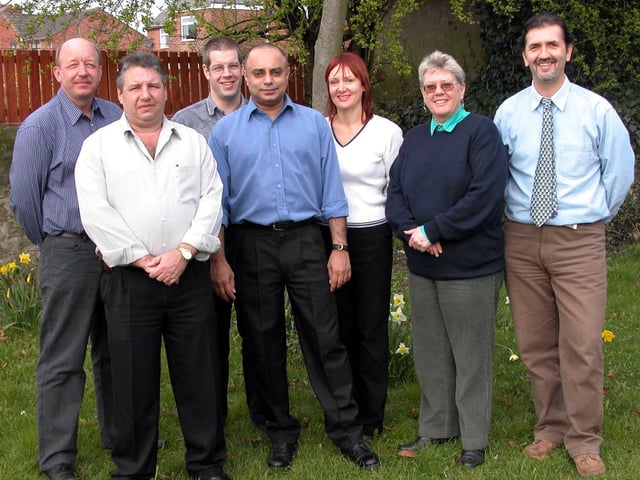 Doncaster and South Humber Healthcare NHS Trust's West Community Mental Health Services hosted two health students from Gibraltar who were undergoing training in Mental Healthcare practice in 2004.
PICTURED: (L-R) Bryan Lee (Approved Social Worker), Manuel Peralta (Student from Gibraltar), Richard Tucker (Approved Social Worker), Sukh Singh (Student from Gibraltar), Janet Green (Community Psychiatric Nurse), Pat Loveless (Team Manager) and Don Ferris (Lead Community Psychiatric Nurse).