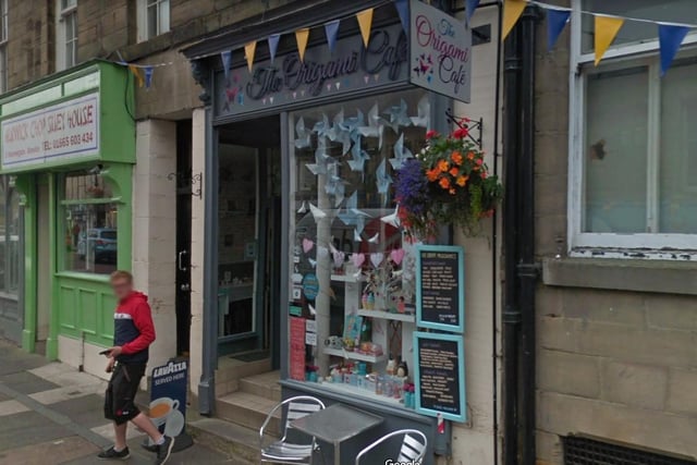 TripAdvisor rating 5/5

Just a few minutes walk from Alnwick Castle, with delicious homemade cakes and freshly ground coffee. There are also more than 30 flavours of ice cream milkshakes. Plus there are origami crafts and giftware for sale.