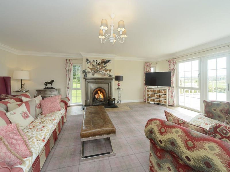 Drawing room.