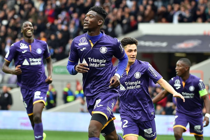 Huddersfield Town have won the race to sign free agent striker Yaya Sanogo. The ex-Arsenal and Toulouse striker has been looking for a new club since leaving Ligue 1 at the end of last season, and was also linked with Middlesbrough. (Club website)